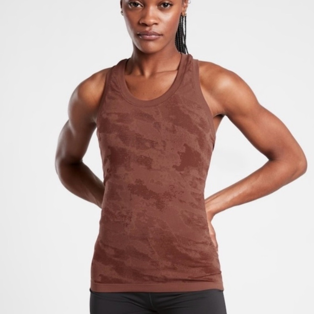 Athleta momentum tank size xa